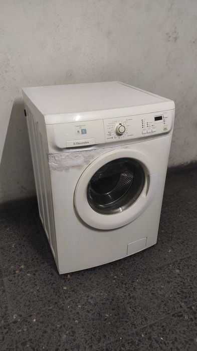 Máquina de Lavar Roupa - 8KG