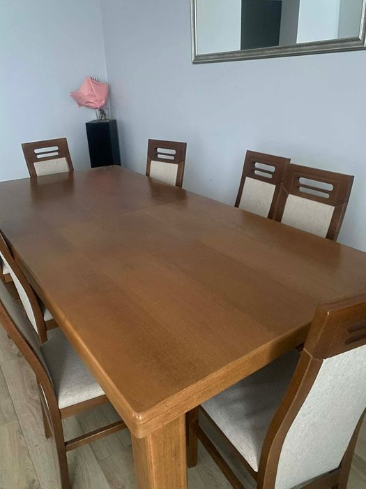 Stół dębowy z krzesłami do jadalni