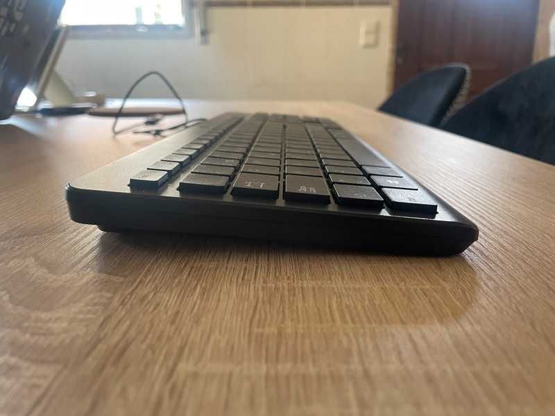 Teclado HP português com fio