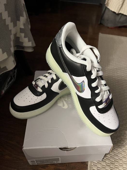 Mlodziezowe buty Nike