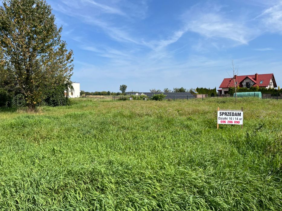 Sprzedam działki 16a i 14a