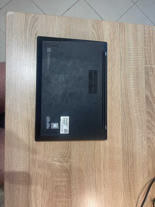 Lenovo ThinkPad X1 Carbon Gen 9 i5/16 — несправний