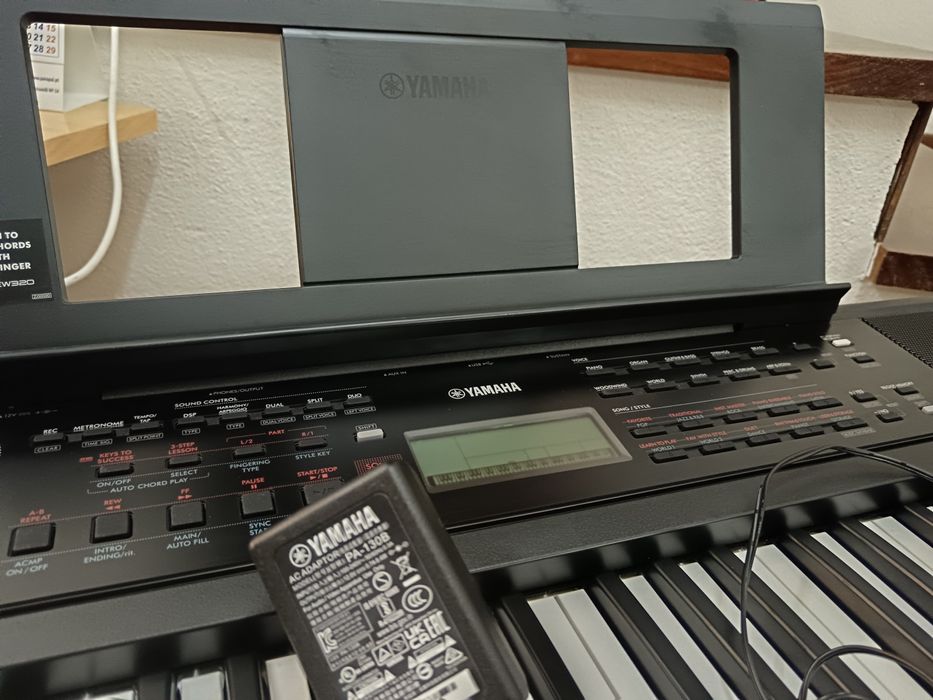Yamaha PSR-EW320