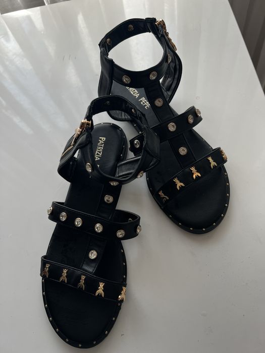 Sandałki PATRIZIA PEPE NOWE na plaskim obcasie ze zlotymi wstawkami