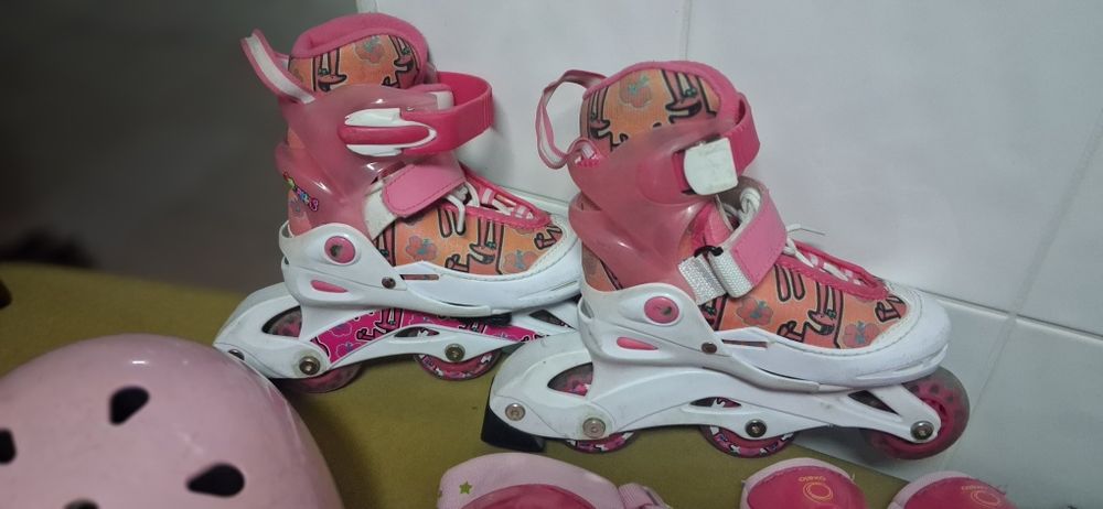 Patins em linha de menina