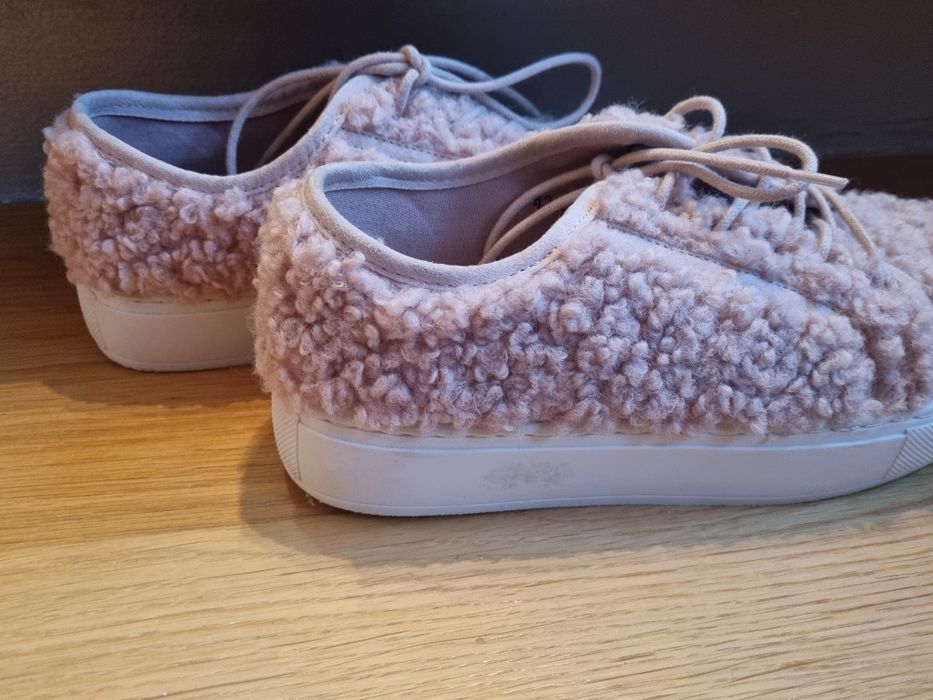 Sneakersy półbuty NLY SHOES baranek rozm. 37 pudrowy róż
