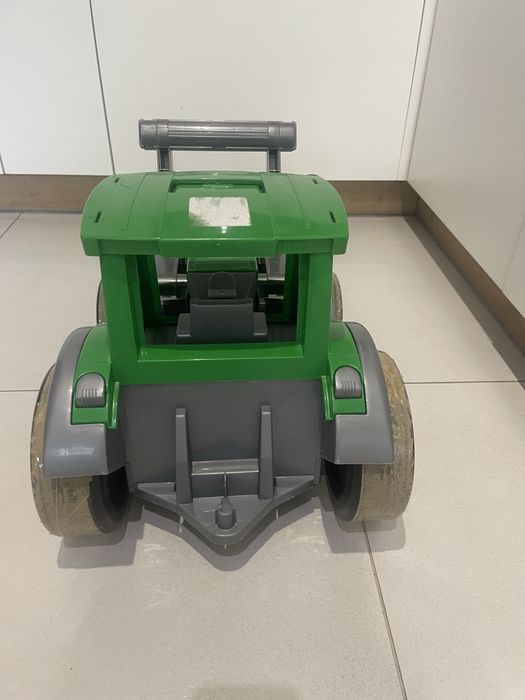 Duża koparka do piasku jeździk