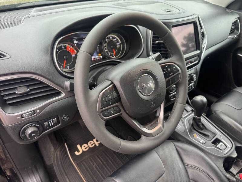 2022 Jeep Cherokee Latitude Lux