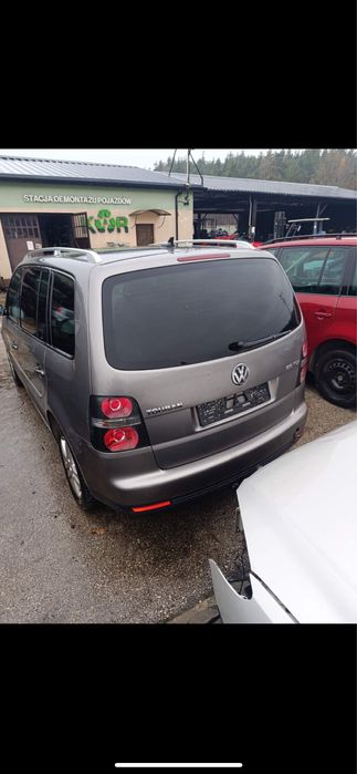 Volkswagen Touran запчастини розборка
