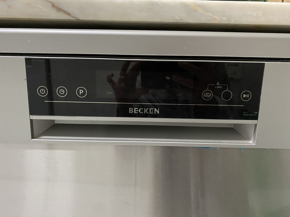 Máquina da loiça BECKEN