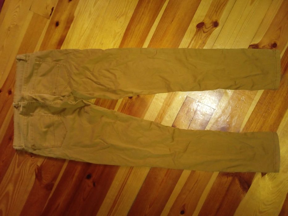 Młodzieżowe spodnie