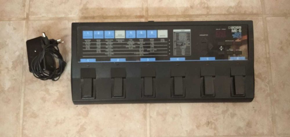 Pedaleira Boss ME-6