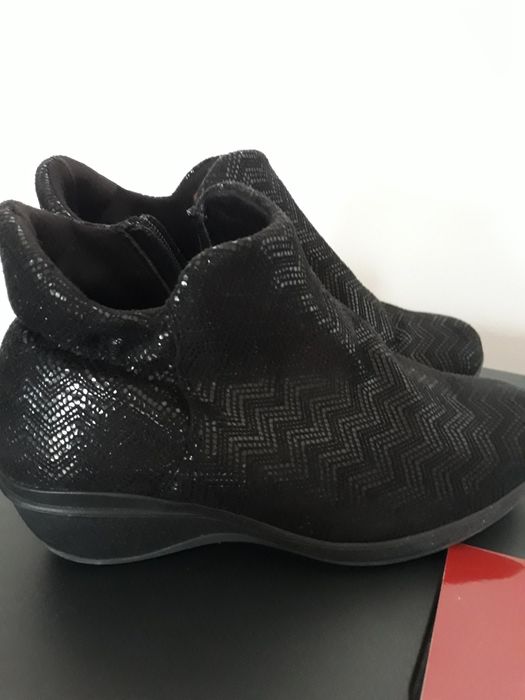 Botas Arcopédico. Excelente preço