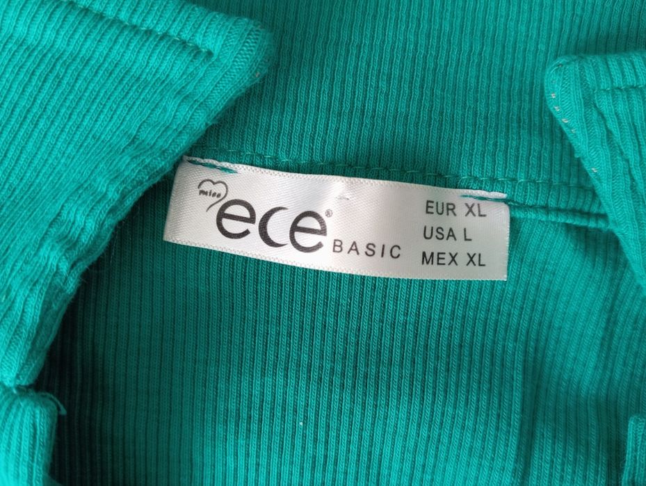 Топ з комірцем          .