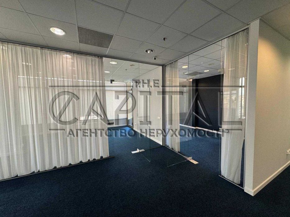 Комерційне приміщення, 227 m²