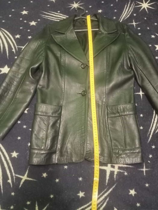 Женский кожаный пиджак .