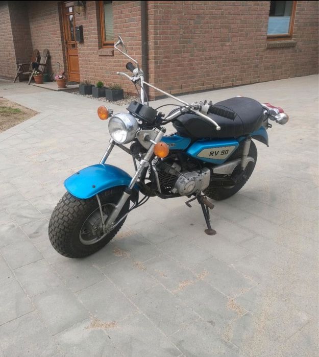 Suzuki RV 90 japońska motorynka