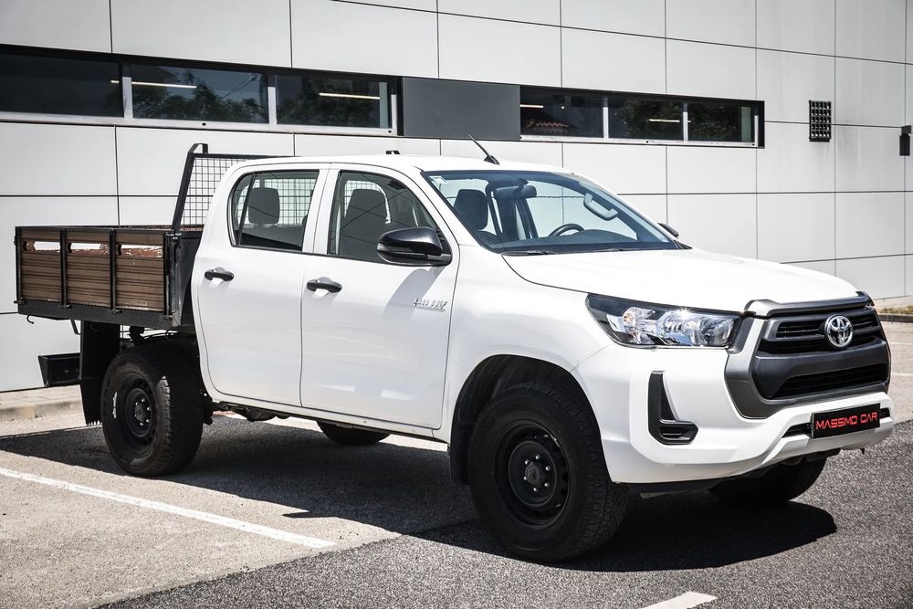 Toyota Hilux 2.4 D-4D 2WD CD CM