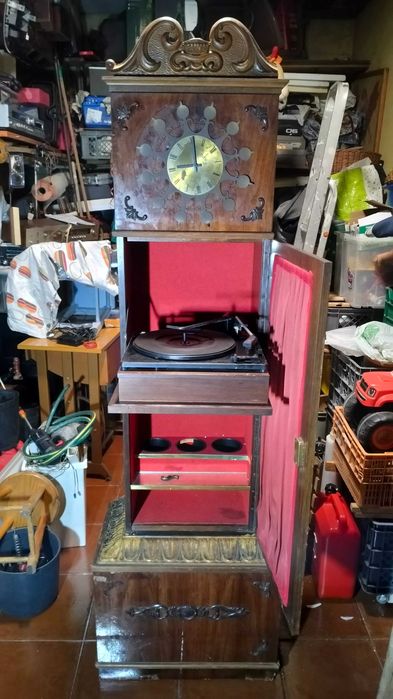 Relogio alto de sala