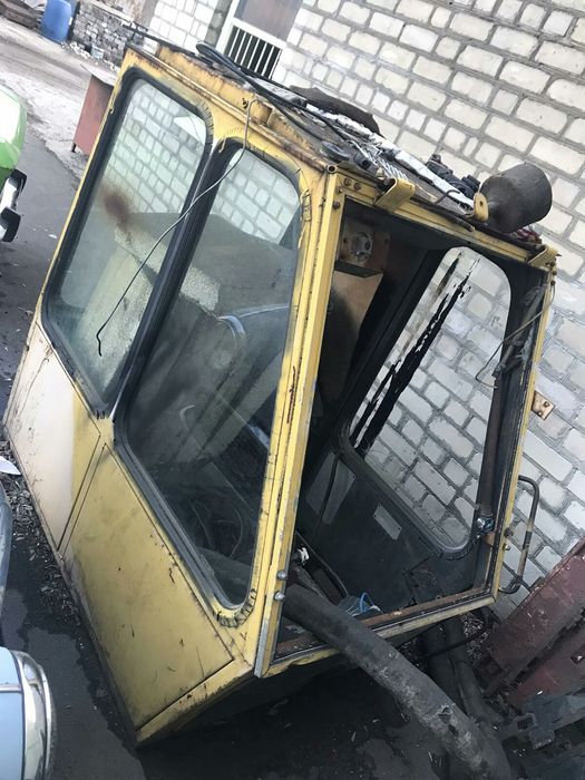 Кабина на автокран.