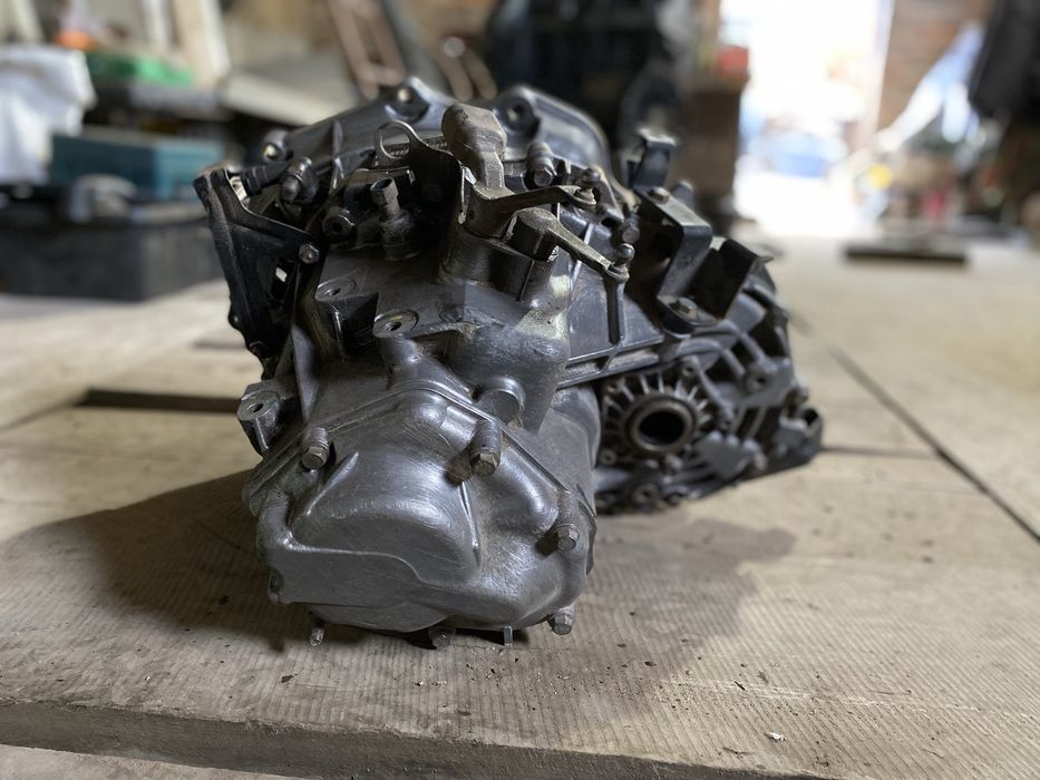 КПП коробка передач F-35 13101871 Opel Vectra C Signum 2.2 dti y22dtr