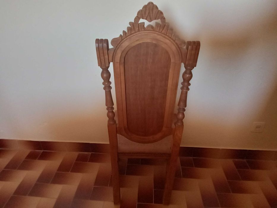 Cadeiras antigas 6 com mesa