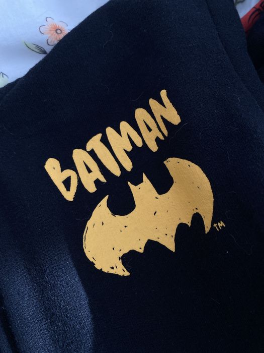 Bluza z Batmanem r. 122/128