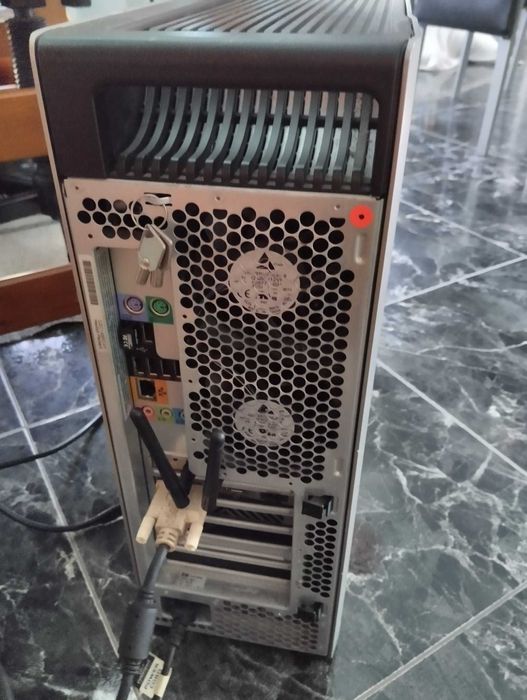 PC HP Z600 Worstation com oferta do monitor Samsung em bom estado