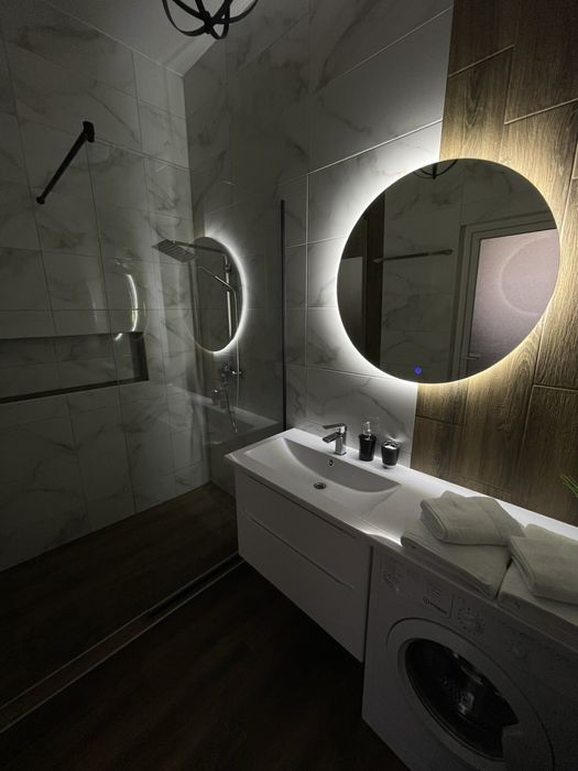 Подобова квартира,район отель Буковина,обл. лікарня,парк Шевч.,стадіон