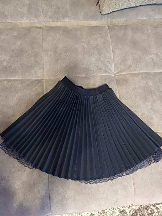 Шкільна спідниця