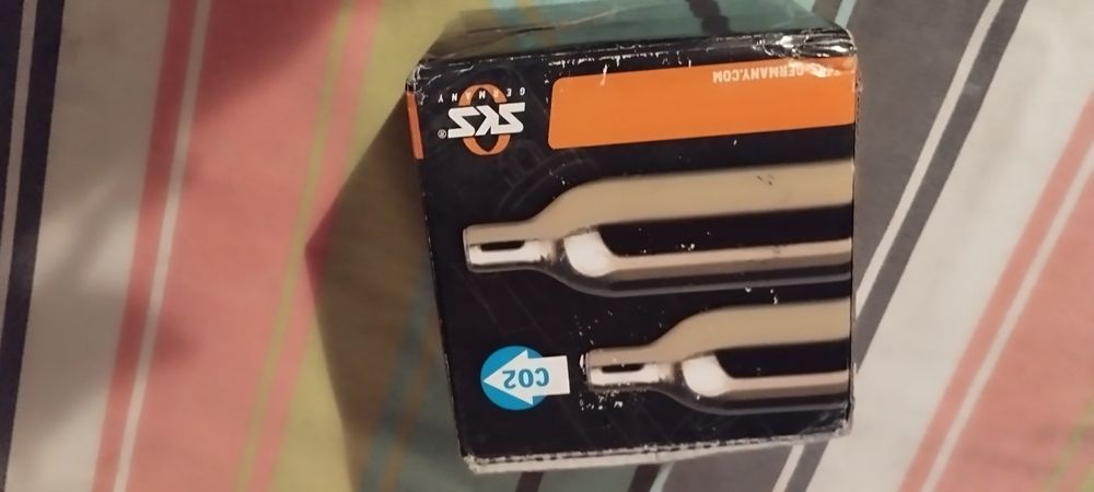 25 Botijas e ou cartuchos CO2 16g airsoft/desporto/ bicicleta