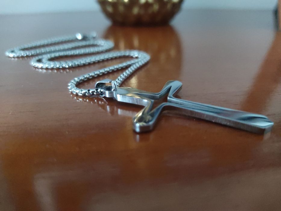 Colar Cruz de Cristo