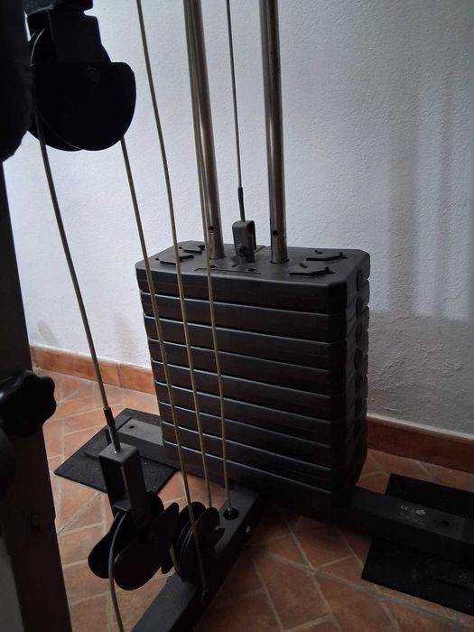 Máquina de ginásio multifunções