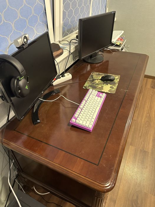 Продам письменый стол антиквариат