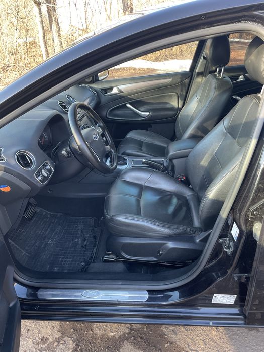 Ford Mondeo IV 2011  2.0 Дизель