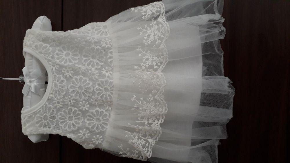 Plaszczyk i sukienki do chrztu