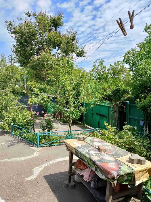 Продаж частини будинку з окремим двором !!!