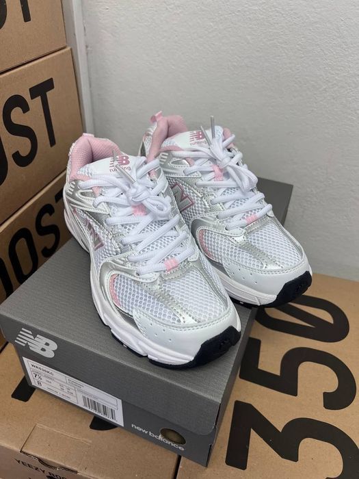 New Balance 530 White Silver Pink трендові жіночі кросівки ню беланс 530 сітка нб