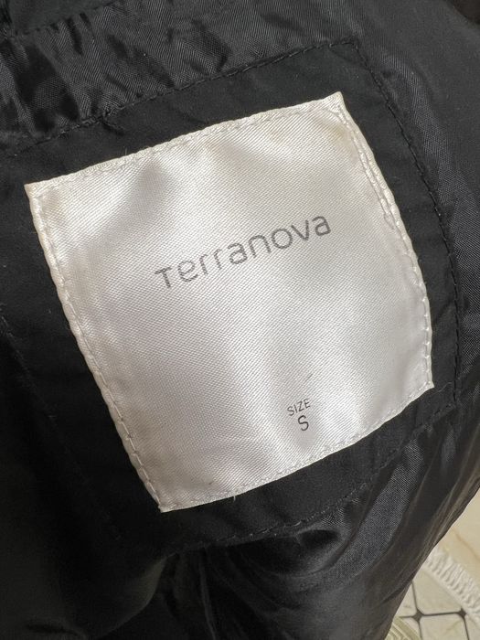 Куртка чорна за 350 грн