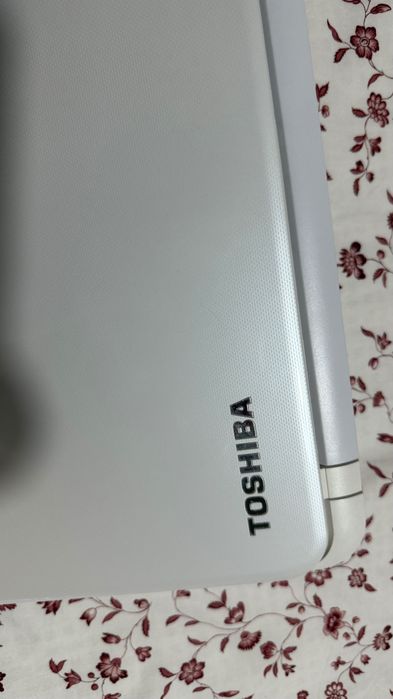 Portátil Toshiba Satellite L50-B-2FT