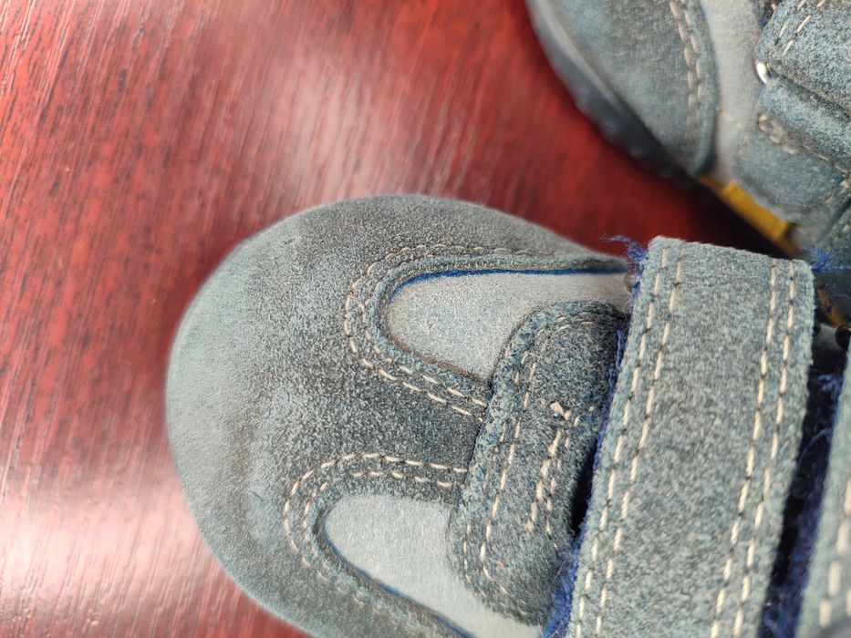 Шкіряні кросівки для хлопчика 21р