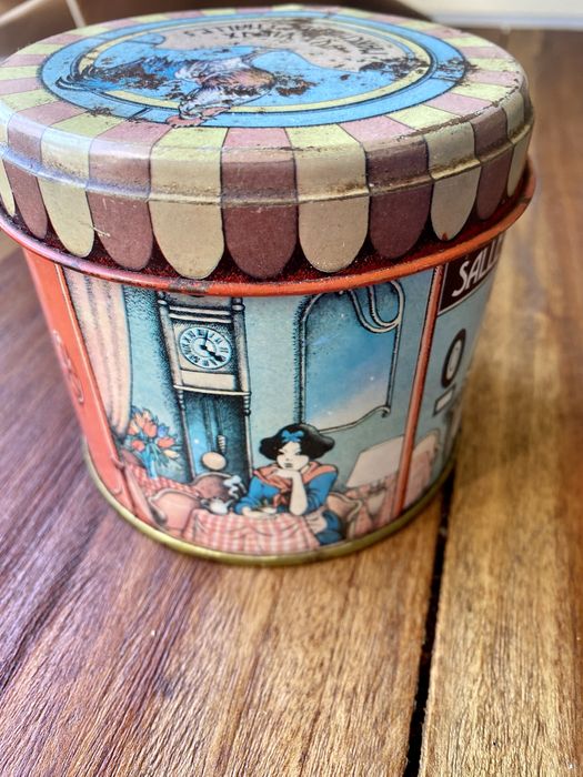 Lata para chá vintage