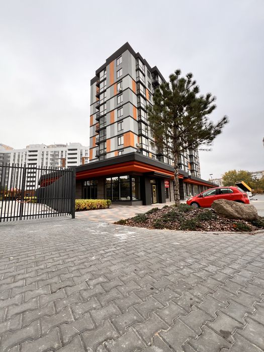 Оренда фасадного приміщення 185 м² у центрі м. Вишневе, ЖК Атмосфера.