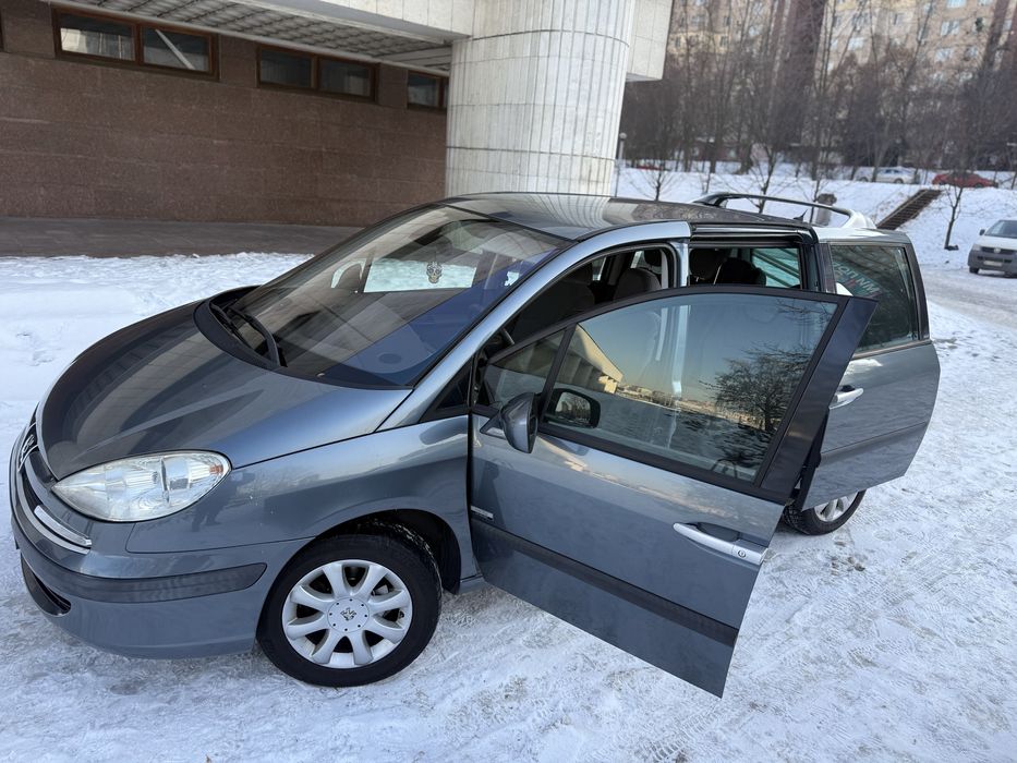 Peugeot 807 TDI 2.0  хороша комплектація