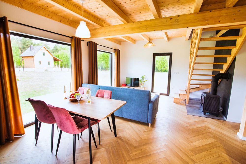 Rumiane Chatki - Jezioro | Balia Jacuzzi | Mazury | Basen | Workation