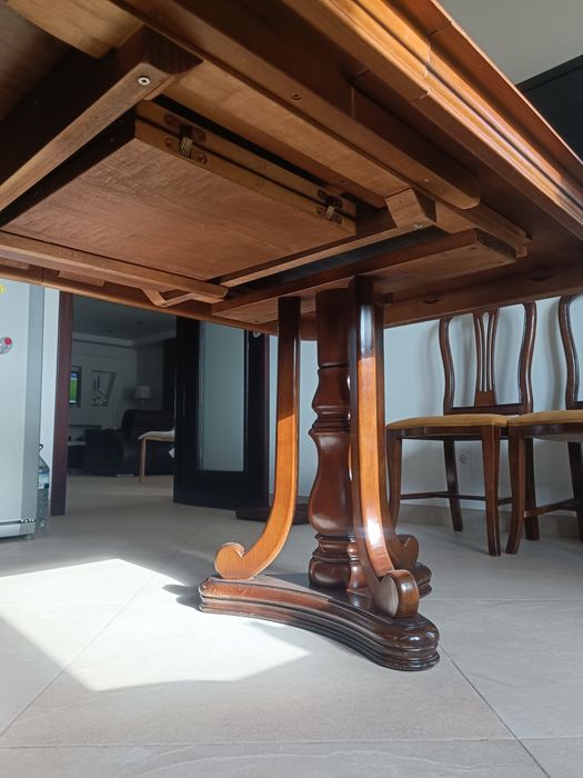 Mesa de sala e ou cozinha + 6 cadeiras