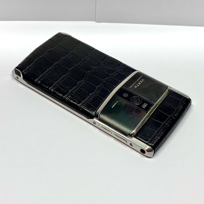 VERTU Signature Touch – luksusowy smartfon dla konesera! Android 6.1