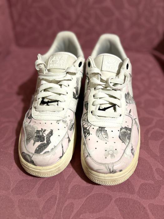 Жіночі ОРИГІНАЛЬНІ Nike Air Force 1