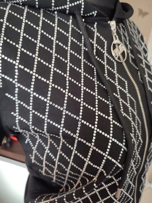 Dres letni cyrkonie