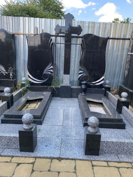 Памятники НЕДОРОГО !